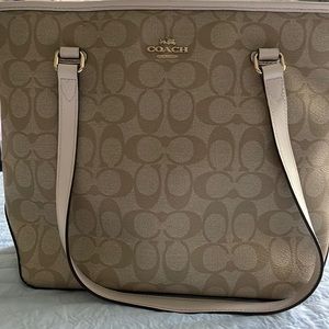 Coach cream super good condition!